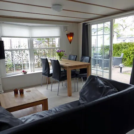 בקתה Tiny House Appelvinkje, Met Bedstee In Bosrijke Omgeving *