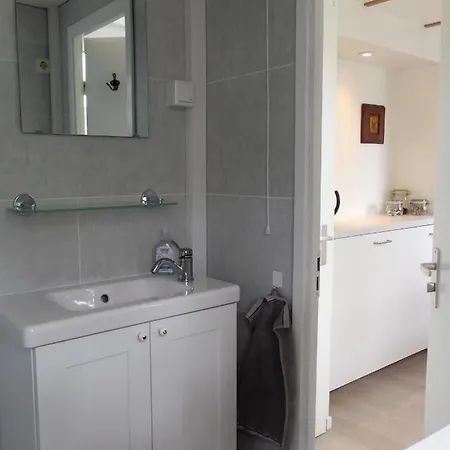 בקתה Tiny House Appelvinkje, Met Bedstee In Bosrijke Omgeving *