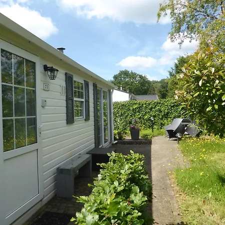 Tiny House Appelvinkje, Met Bedstee In Bosrijke Omgeving Alpehytte Oisterwijk