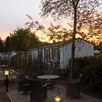 Tiny House Appelvinkje, Met Bedstee In Bosrijke Omgeving