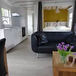 Tiny House Appelvinkje, Met Bedstee In Bosrijke Omgeving * Oisterwijk